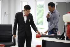 ายกองค์การบริหารส่วนจังหวัดตาก เป็นประธานในพิธีส่งมอบครุภัณฑ์วิทยาศาสตร์ เพื่อใช้ควบคุมป้องกันโรคระบาดในพื้นที่ให้กับสถานีอนามัยเฉลิมพระเกียรติ 60 พรรษา นวมินทราชินี ( สอน.) และโรงพยาบาลส่งเสริมสุขภาพส่วนตำบล ( รพ.สต.) 