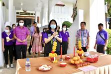 คณะผู้บริหาร สมาชิกสภาองค์การบริหารส่วนจังหวัดตาก หัวหน้าส่วนราชการ พนักงานจ้าง สังกัดองค์การบริหารส่วนจังหวัดตาก ร่วมต้อนรับคณะจากศาลเจ้าปุงเถ่ากง ในกิจกรรมประเพณีงานแห่เจ้า งานงิ้วประจำปี 2566