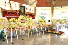 รองปลัดองค์การบริหารส่วนจังหวัดตาก เข้าร่วมพิธีวางพวงมาลา เพื่อน้อมรำลึกในพระมหากรุณาธิคุณพระบาทสมเด็จพระบรมชนกาธิเบศร มหาภูมิพลอดุลยเดชมหาราช บรมนาถบพิตร เนื่องใน "วันนวมินทรมหาราช"