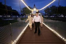 นายกองค์การบริหารส่วนจังหวัดตาก พร้อมด้วยคณะผู้บริหาร และเจ้าหน้าที่ ติดตามการดำเนินการปรับปรุงซ่อมแซมสะพานสมโภชน์กรุงรัตน โกสินทร์ 200 ปี (สะพานแขวน)