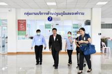 นายกองค์การบริหารส่วนจังหวัดตาก เข้าเยี่ยมชมห้องปฏิบัติการ(ห้องLab)ศูนย์ SMRU (Shoklo Malaria Research Unit) ชั้น2 ตึกปฐมภูมิโรงพยาบาลแม่ระมาดและมูลนิธิเดอะบอร์เดอร์แลนด์เฮลท์ (The Borderland Health Foundation) 