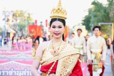 ภาพบรรยากาศ ขบวนเทิดพระเกียรติสมเด็จพระเจ้าตากสินมหาราช 