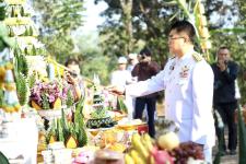 อบจ.ตาก ร่วมพิธีวางพานพุ่มดอกไม้สด เนื่องในวันพ่อขุนรามคำแหงมหาราช