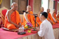 องค์การบริหารส่วนจังหวัดตาก ร่วมทำบุญตักบาตร