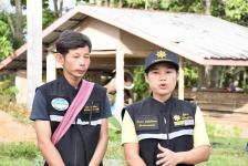 นายกจอย นายก อบจ.ตาก เดินทางไปให้กำลังใจเจ้าหน้าที่ ผู้ปฏิบัติงานในพื้นที่ปลอดภัยชั่วคราววัดมอเกอร์ไทย