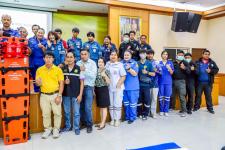  นายกจอย นายก อบจ.ตาก เป็นประธานในพิธีมอบ spinal board จากมูลนิธิการแพทย์ฉุกเฉินแห่งชาติ (มพฉ.)