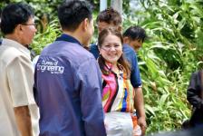 นายกจอย (นายก อบจ.ตาก) สนับสนุนเครื่องจักรกลพร้อมน้ำมันเชื้อเพลิง 105,000 บาท ในพื้นที่ ต.ทุ่งกระเชาะ อ.บ้านตาก 