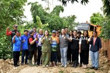 นายกจอย (นายก อบจ.ตาก) ลงพื้นที่ตรวจติดตามโครงการปรับปรุงถนนโดยซ่อมแซมเป็นผิวทางแอสฟัลท์ติกคอนกรีต ในพื้นที่ อ.สามเงา จ.ตาก งบประมาณ 1,350,000 บาท 