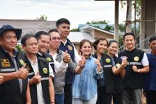 นายกจอย (นายก อบจ.ตาก) ตรวจความเรียบร้อยของเครื่องจักรกลในการขุดลอกคลองในพื้นที่ ต.แม่ตาว อ.แม่สอด งบประมาณ 50,000 บาท