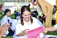 อบจ.ตาก มอบสื่อการเรียนการสอนงบประมาณ 520,000 บาท ให้โรงเรียนบ้านแม่ตาว