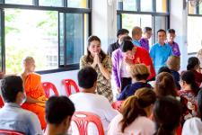 อบจ.ตาก สนับสนุนงบประมาณ 200,000 บาท มอบสื่อการเรียนการสอนแก่โรงเรียนบ้านตากประถมวิทยาคม อำเภอบ้านตาก ”