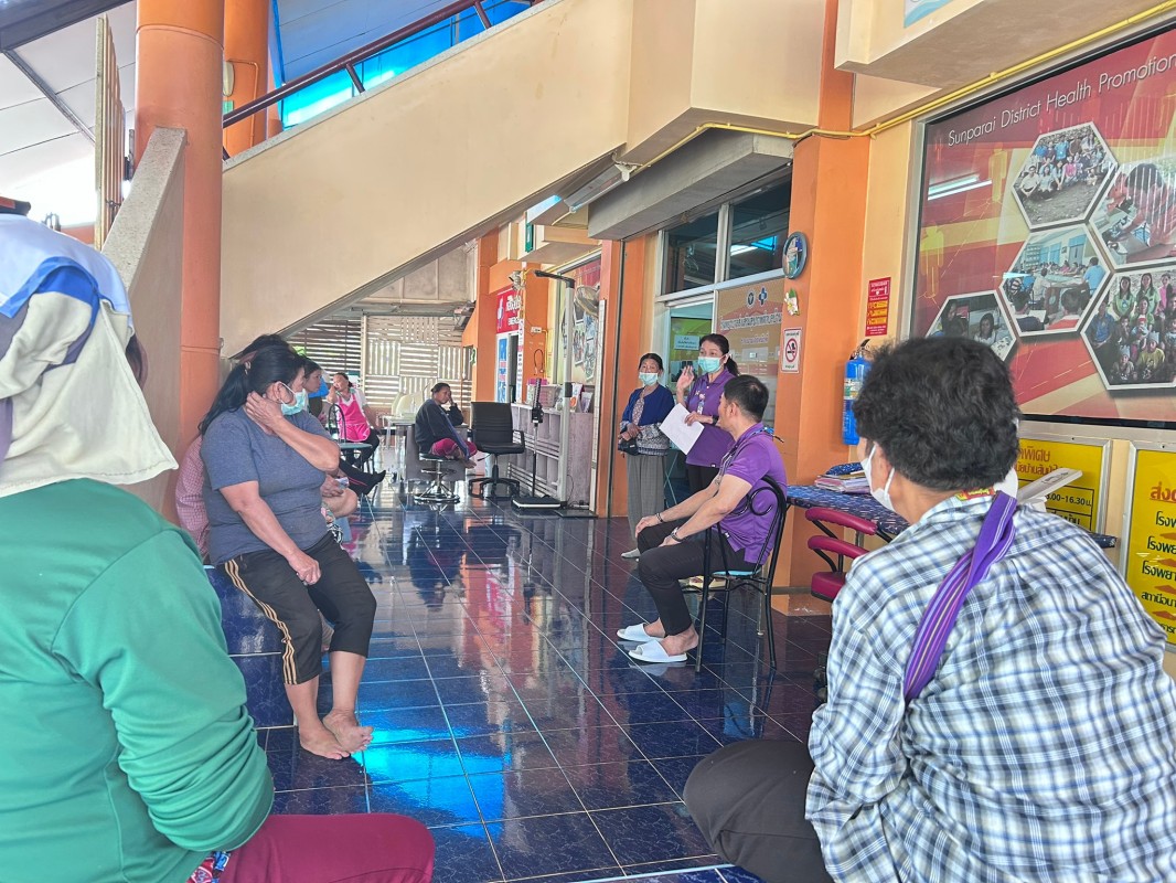 28 ม.ค.68 รพ.สต.บ้านสันป่าไร่ จ่ายยาให้แก่ผู้ป่วยโรคเบาหวาน จำนวน 23 ราย มีกิจกรรมแลกเปลี่ยนเรียนรู้ , ทบทวนความเข้าใจการทานยา และ นับจำนวนยาก่อนผู้ป่วยกลับบ้าน