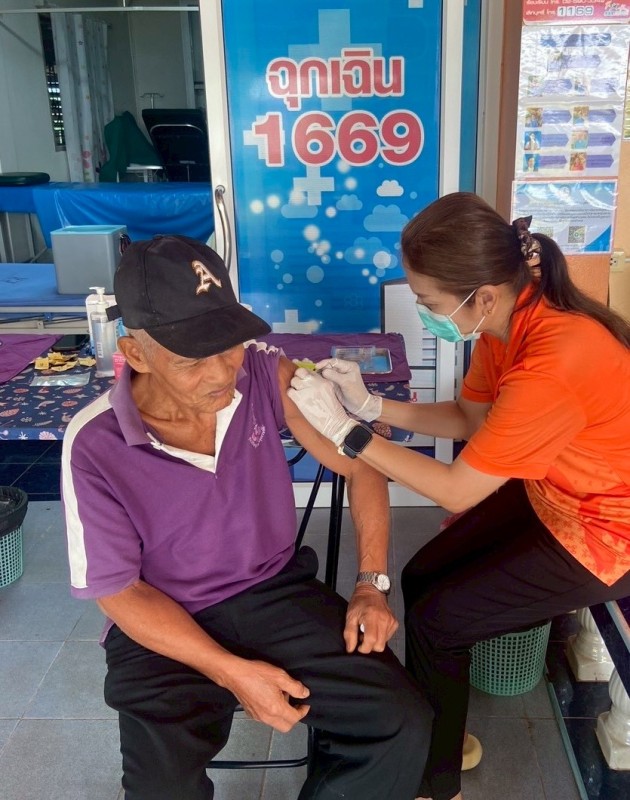5 มิ.ย.68 รพ.สต.บ้านสันป่าไร่ รณรงค์ฉีดวัคซีนป้องกันไข้หวัดใหญ่ ประจำปี 2568 กลุ่มเสี่ยง (รอบสอง หมู่ 2,3,5) มีผู้มารับบริการ 53 ราย รวม 2 รอบ มีผู้รับบริการ 123 ราย และจะรณรงค์รอบสาม รอบสุดท้าย (กลุ่มเสี่ยง หมู่ 6,7) ในวันที่ 9 มิ.ย.68