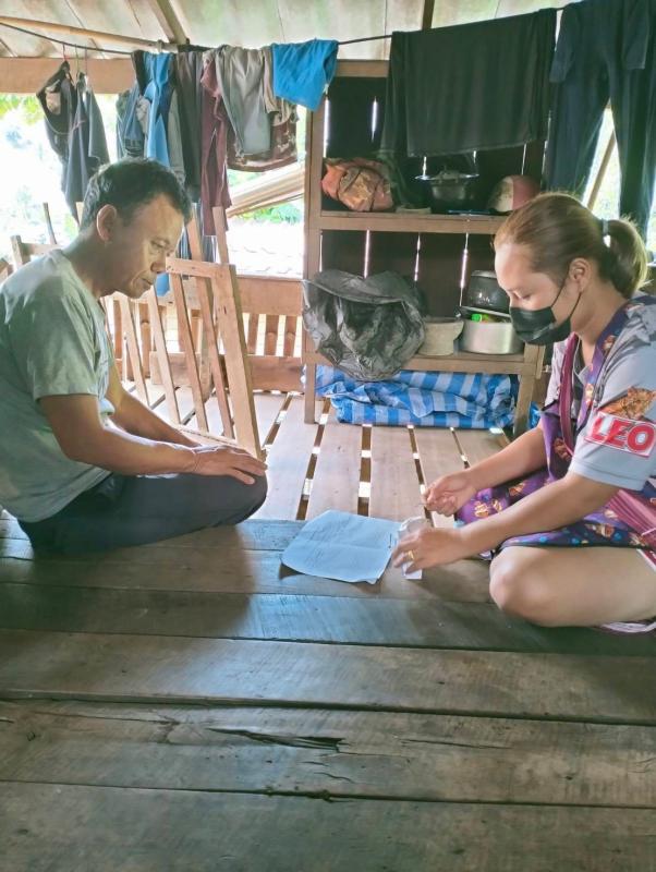 จนท.รพ.สต.บ้านสันป่าไร่ร่วมกับอสม.ม.2,3และ5 ออกตรวจเกลือเสริมไอโอดีนในครัวเรือน,โรงเรียน,ศูนย์เด็กเล็ก,วัด,ร้านขายของชำและร้านแผงลอย พร้อมทั้งให้ความรู้เรื่องโรคขาดสารไอโอดีนและทดสอบความรู้เรื่องโรคขาดสารไอโอดีนทุกครัวเรือนในกิจกรรมชุมชนไอโอดีน