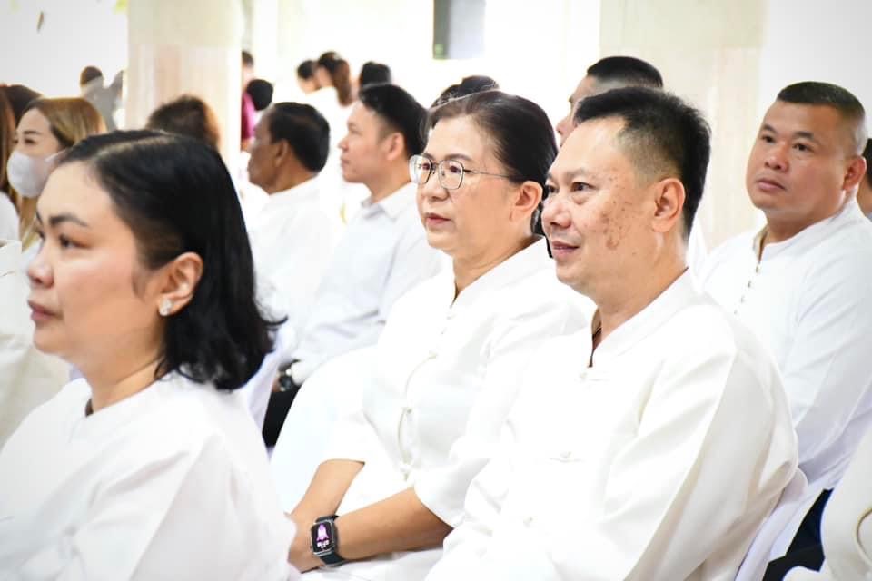 ผู้อำนวยการกองการศึกษา ศาสนาและวัฒนธรรม พร้อมด้วยเจ้าหน้าที่กองการศึกษา ศาสนา และวัฒนธรรม องค์การบริหารส่วนจังหวัดตาก เข้าร่วมพิธีทำบุญตักบาตร เนื่องในเทศกาลวันอาสาฬหบูชา และวันเข้าพรรษา ประจำปี 2567 