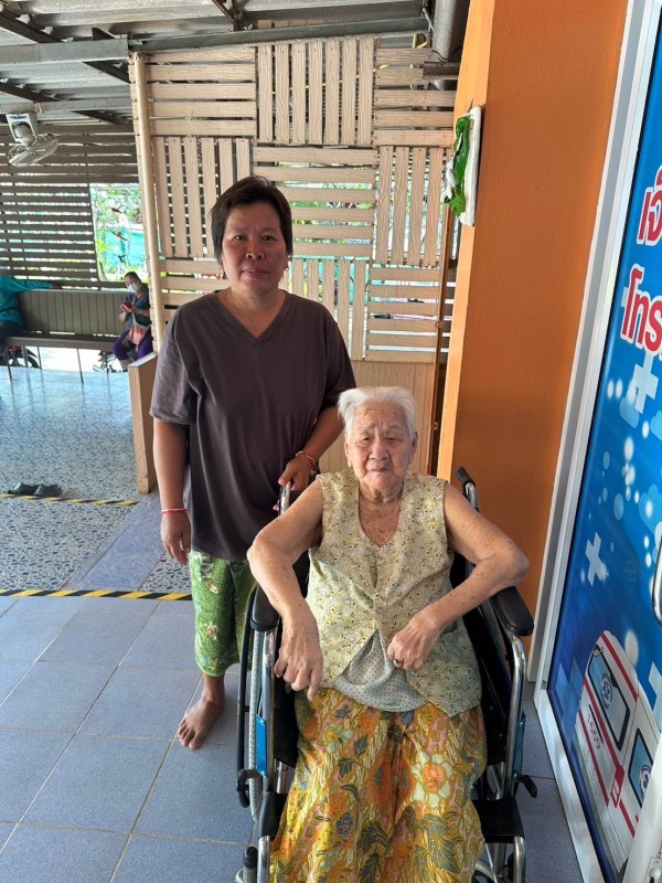 15 ต.ค.67 รพ.สต.บ้านสันป่าไร่ เจาะเลือด(screening lab)ผู้ป่วย NCD กลุ่ม 1 โรคเบาหวาน จำนวน 23 ราย พร้อมทั้งตรวจปัสสาวะ , ตรวจคลื่นไฟฟ้าหัวใจ(EKG) , ตรวจเท้า , วัดรอบเอว , ยืนยันตัวตน(Authen)