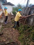 12 ส.ค. 67 อสม.ม.5บ้านสันป่าไร่ร่วมกับผู้นำชุมชน รณรงค์สำรวจและทำลายแหล่งเพาะพันธ์ลูกน้ำยุงลาย เนื่องในวันแม่แห่งชาติ