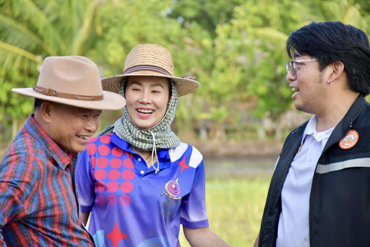 นายก อบจ. ตาก (นายกจอย) ร่วมกิจกรรม “ฮ่วมปลูกนา กิ่นข้าวตอน นอนโต้ง