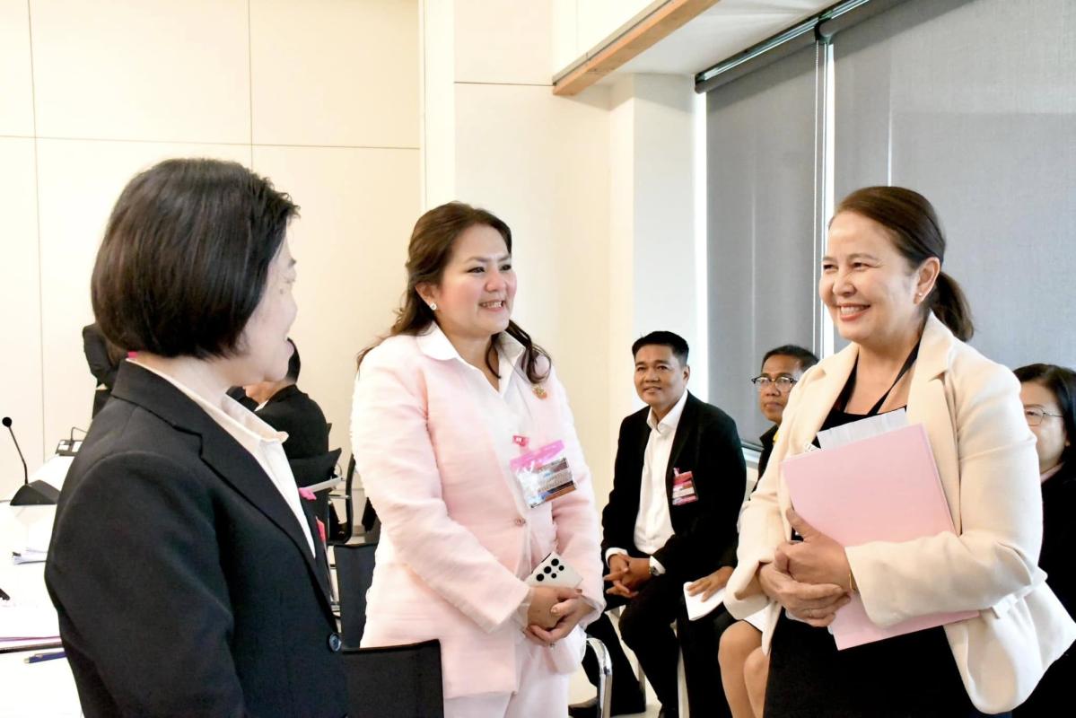(นายกจอย) นายกองค์การบริหารส่วนจังหวัดตากเข้าประชุมชี้แจงต่อคณะอนุกรรมาธิการจังหวัด