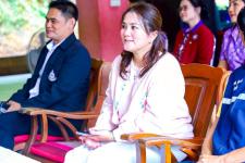 อบจ.ตาก สนับสนุนสื่อการเรียนการสอนแก่โรงเรียนในเขตอำเภอท่าสองยาง 6 โรงเรียน งบประมาณ 2,400,000 บาท